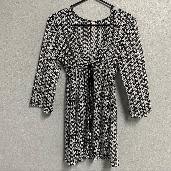 Eyelet Swim Coverup Beachwear Womens Size Medium Long Sleeve Adjustable Waist - Picture 5 of 6